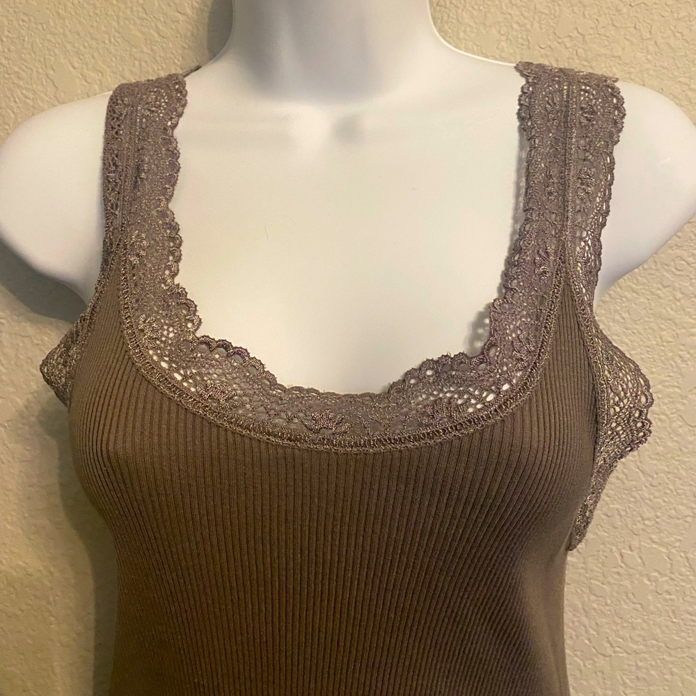 Banana Republic Women’s Grey Lace-Trim Ribbed Tank Top M